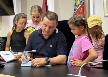 Los escolares del Muixara toman el Pleno para pedir mejoras al alcalde