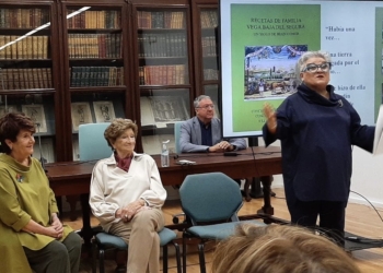 «El libro contiene recetas de la Vega Baja de hace cien años»