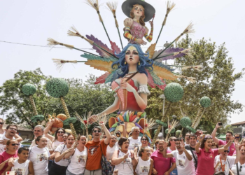 «Nunca debemos olvidar que los monumentos son el centro de las Hogueras»