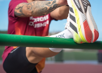 438 km a ciegas y en silencio para luchar contra el síndrome de Usher