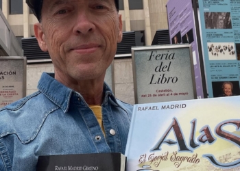 «Con este cómic musical he creado un nuevo género que aúna tres lenguajes»