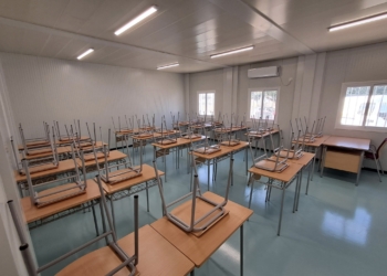 Educación continúa la supervisión de los centros educativos afectados por la riada