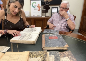 El futuro Museo de la Alfombra recibe un conjunto de libros fechados desde 1879 de la empresa Salvador Espinosa Mas