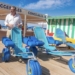 Benidorm incorpora tres sillas anfibias infantiles para los puntos de playas accesibles