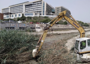 Alicante comienza a limpiar los cauces de los barrancos para minimizar daños por lluvias