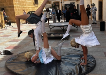 La magia del circo encantado ilumina las noches de verano de Xàbia
