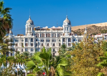 Alicante renuncia a su patrimonio urbano