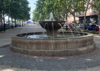 Parques y Jardines revisa las 72 fuentes bebedero y 9 ornamentales de Villena