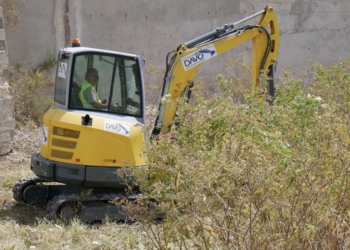 El Ayuntamiento inicia la limpieza y desbroce de los cauces urbanos de barrancos y ramblas
