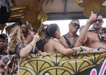 El multitudinario desfile del Benidorm Pride inunda la ciudad de colorido y diversión