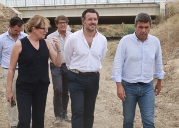 Mazón visita el barranco de San Antón de Elche para conocer las medidas de prevención que está llevando a cabo el municipio