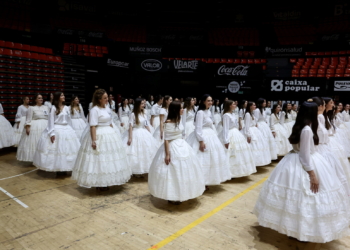 À Punt retransmite la elección de las candidatas a falleras mayores de València