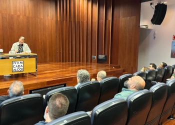 Ángel Beneito y el pub L’Escenari, galardonados con los Premis 9 d’Octubre