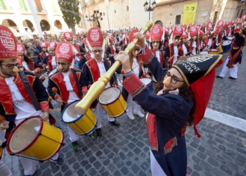 Banda del Tio de la Porra en la plaza del Ayuntamiento | Natxo Francés