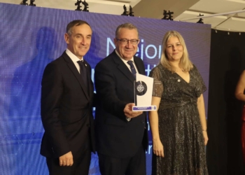 El Ayuntamiento recibe el premio ‘Mejor Iniciativa Pública’ por el proyecto ‘Teleasistencia Benidorm. Internet de las Personas’