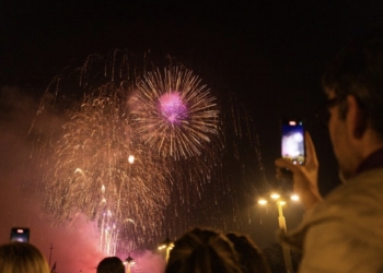 Doble cita pirotécnica con motivo del 9 d’Octubre