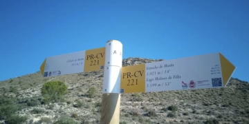 Elda mejora la señalización del sendero de Camara para fomentar el disfrute seguro de sus parajes naturales