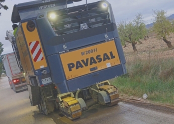 Utiel inicia el reasfaltado del camino del cementerio