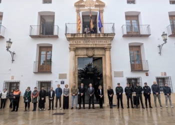 Utiel inicia el luto oficial con el recuerdo y homenaje a las víctimas de la DANA