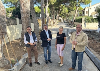Orihuela acomete la adecuación integral de la calle Los Pinos de Punta Prima tras años de reivindicación vecinal