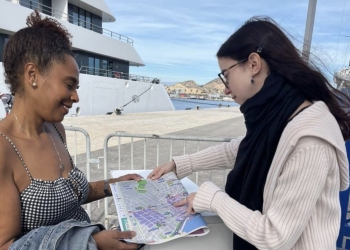 Alicante renueva los planos que entrega a los cruceristas para mejorar su experiencia