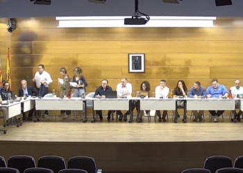 El PP abandona el Pleno antes de votar una moción por urgencia sobre el cáncer de mama y el sistema sanitario