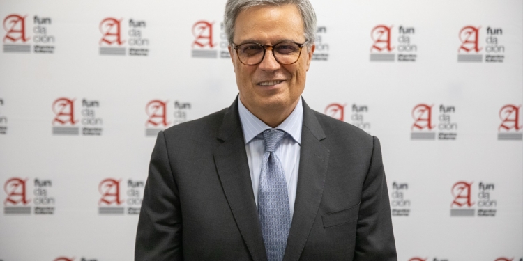 «El luthier es a la guitarra lo que Stradivarius fue al violín, el experto»