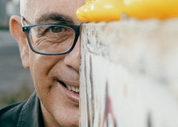 «El humor procede del dolor»