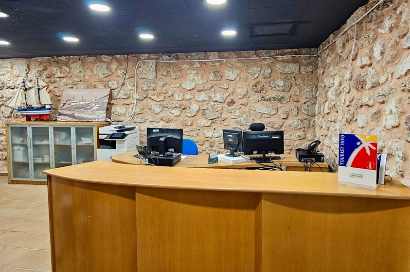 Las Oficinas de Turismo de Santa Pola reciben la Q de Calidad