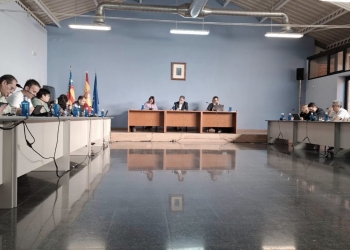 Villena reclama más recursos para evitar que 1.715 mujeres queden excluidas de las pruebas de detección del cáncer de mama