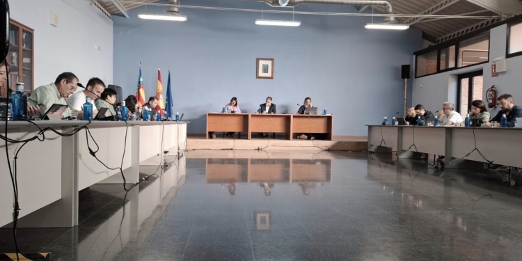 Villena reclama más recursos para evitar que 1.715 mujeres queden excluidas de las pruebas de detección del cáncer de mama