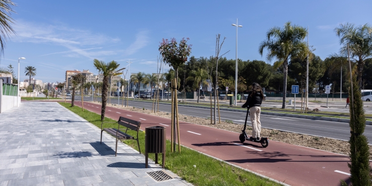 Gandia reforzará los controles de los patinetes para facilitar la convivencia con los peatones