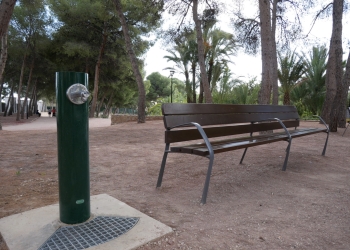 El Ayuntamiento mejora el entorno urbano con la instalación de 10 nuevas fuentes en diferentes plazas y parques del municipio