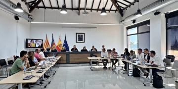 El pleno aprueba destinar 500.000 euros a los Bonos Consumo y amortizar préstamos para quedarse con deuda cero