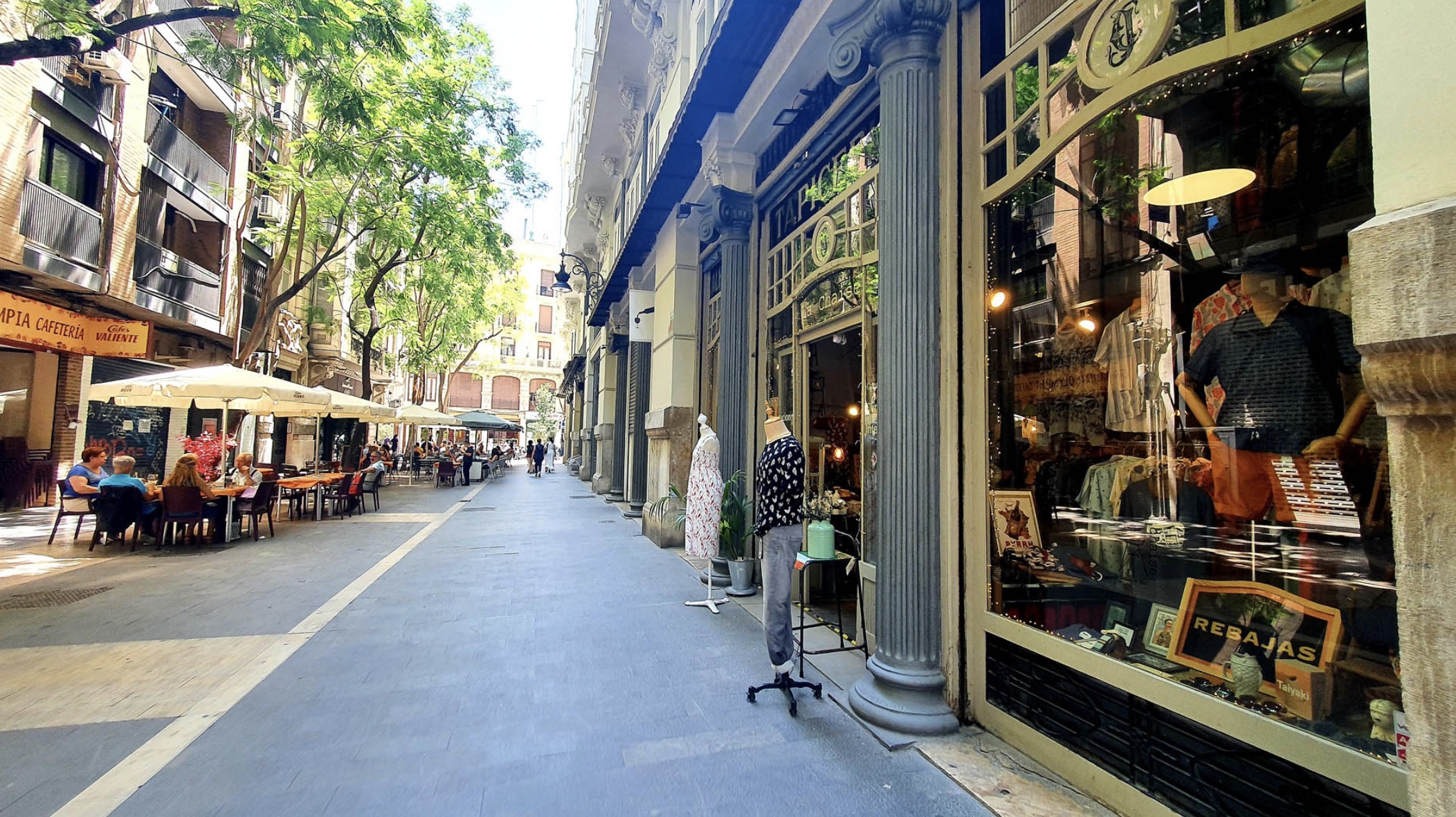 El Ayuntamiento y Cámara València refuerzan su compromiso con el comercio local y la sostenibilidad