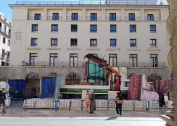 La Navidad arranca en Alicante con la instalación del Belén Monumental y los Nacimientos