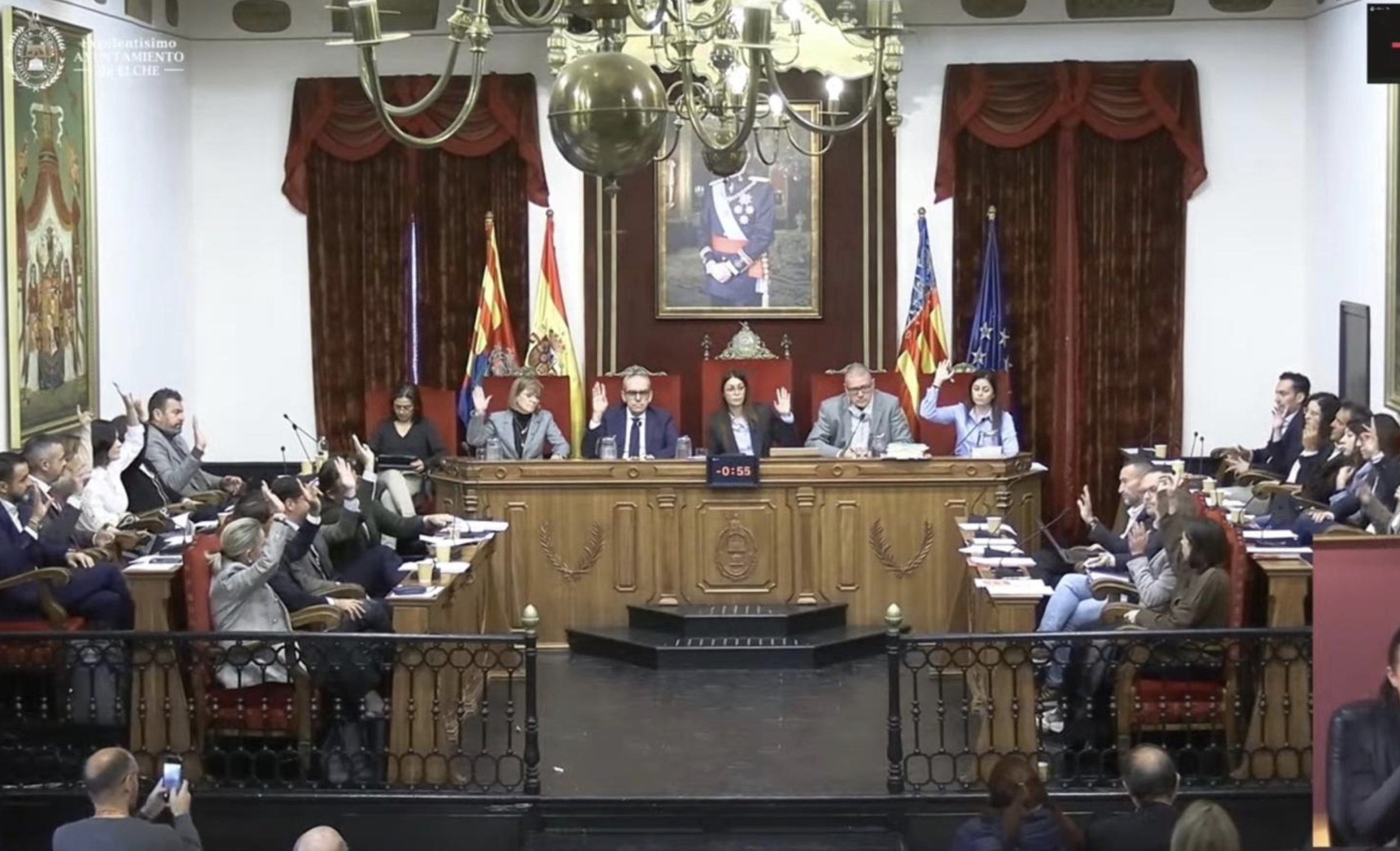 El pleno aprueba por mayoría el rechazo a la violencia contra la mujer