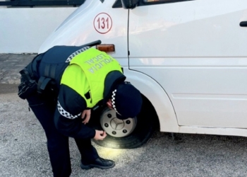 Alcoy se une a la campaña de la DGT con controles intensivos a furgonetas durante la semana del ‘Black Friday’