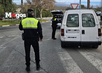 La Policía Local de Elda se suma a la campaña de control de furgonetas puesta en marcha por la DGT