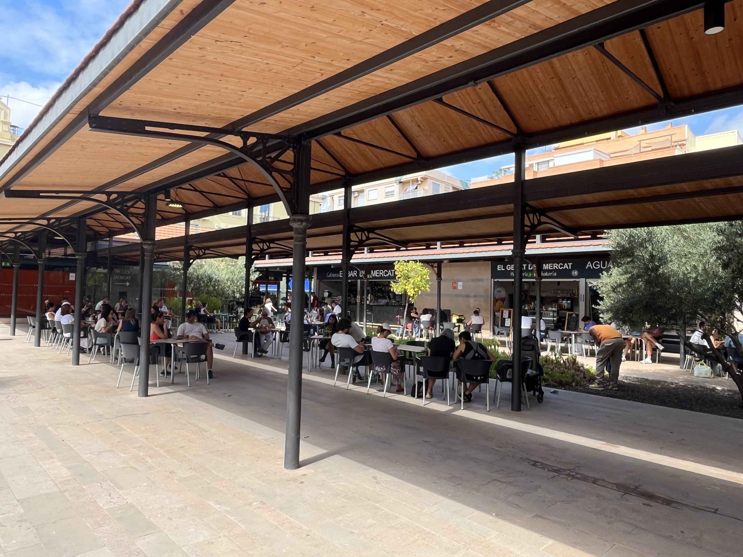 El Mercado del Grao se reinventa