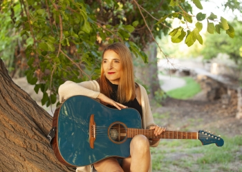 «Hay un poso poético en mis canciones»