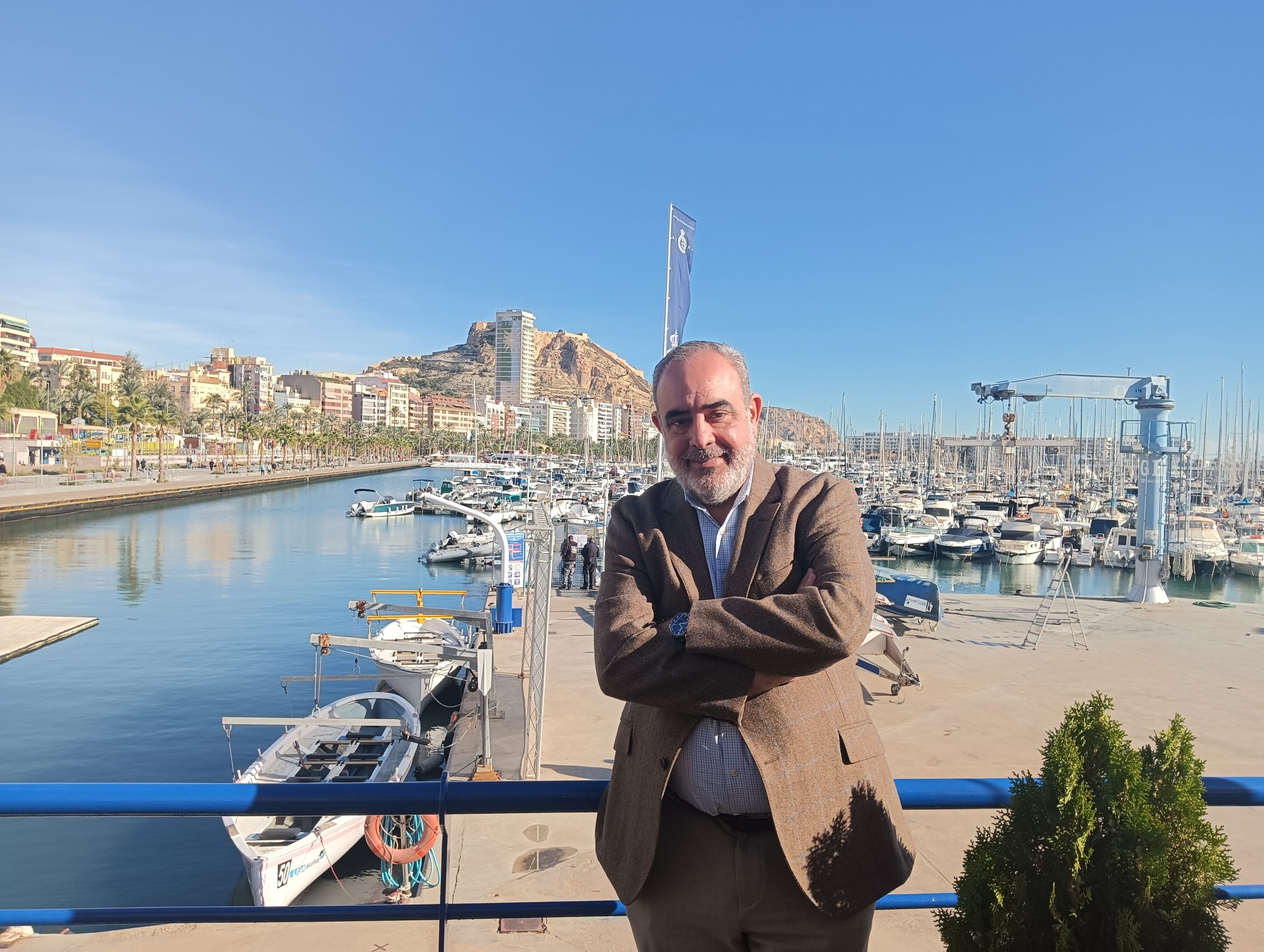 «Tal y como está planteado el sistema de pensiones no es sostenible»