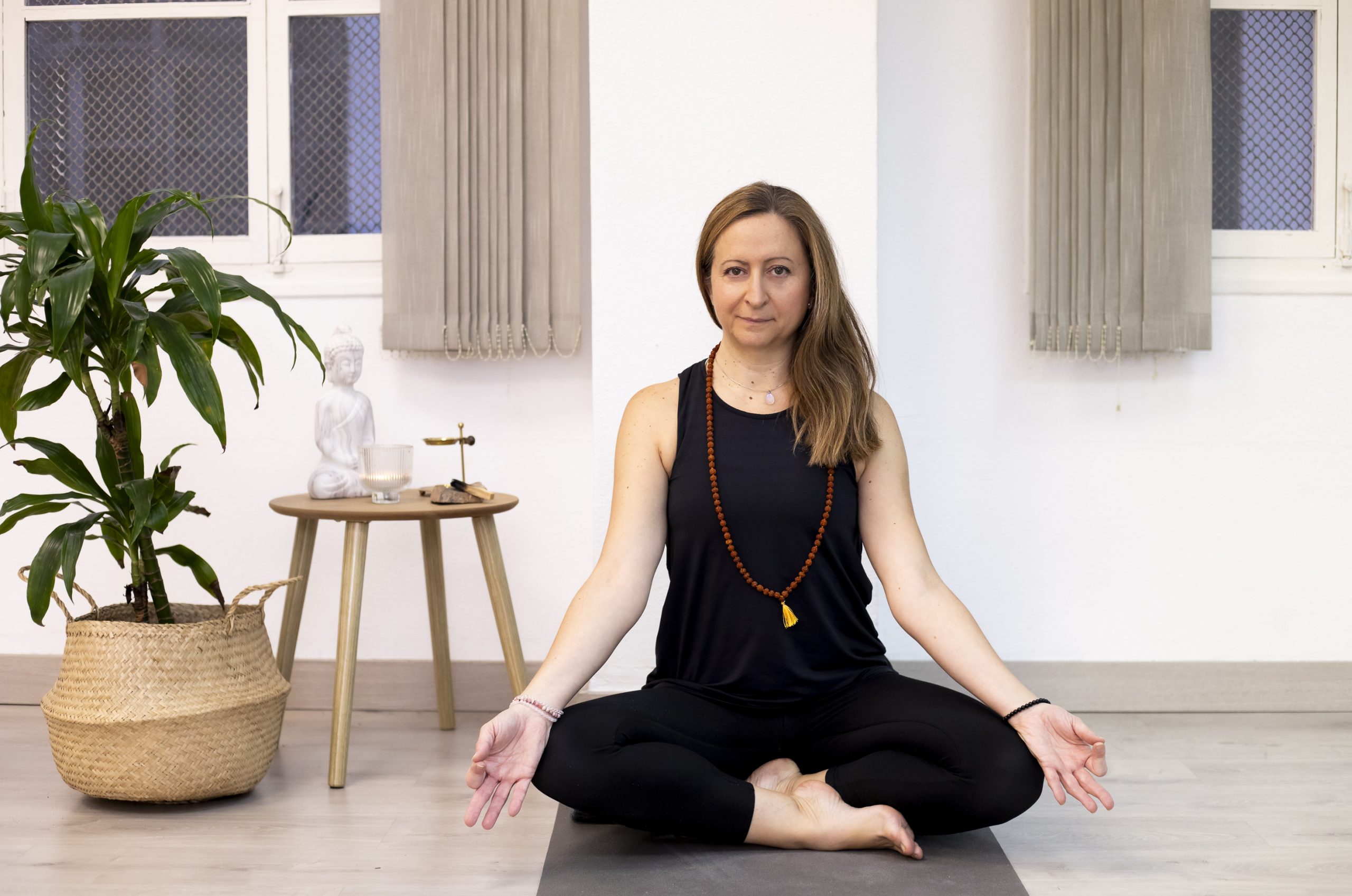 «El yoga te transforma, te coloca en una posición diferente ante la vida»