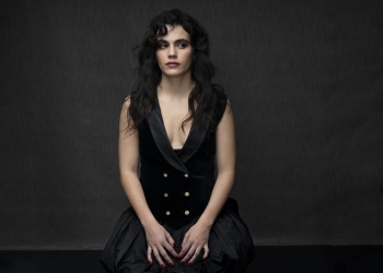 «Canto en valenciano porque es mi lengua materna, no para molestar a nadie»