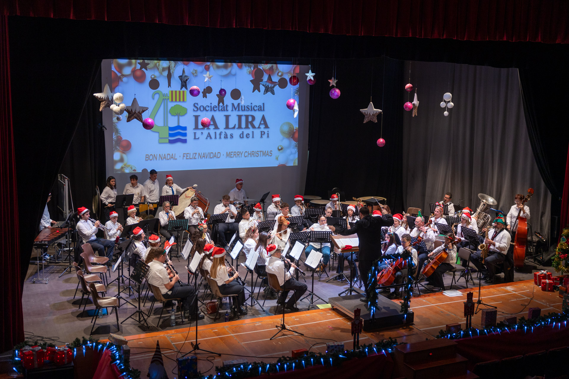 La Navidad alfasina se viste un año más de tradición y multiculturalidad