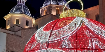 Altea se ilumina y vive la Navidad más mediterránea y mágica