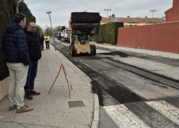 Servicios inicia la mejora del asfaltado de varias calles del barrio de La Morenica y urbanización San Antón