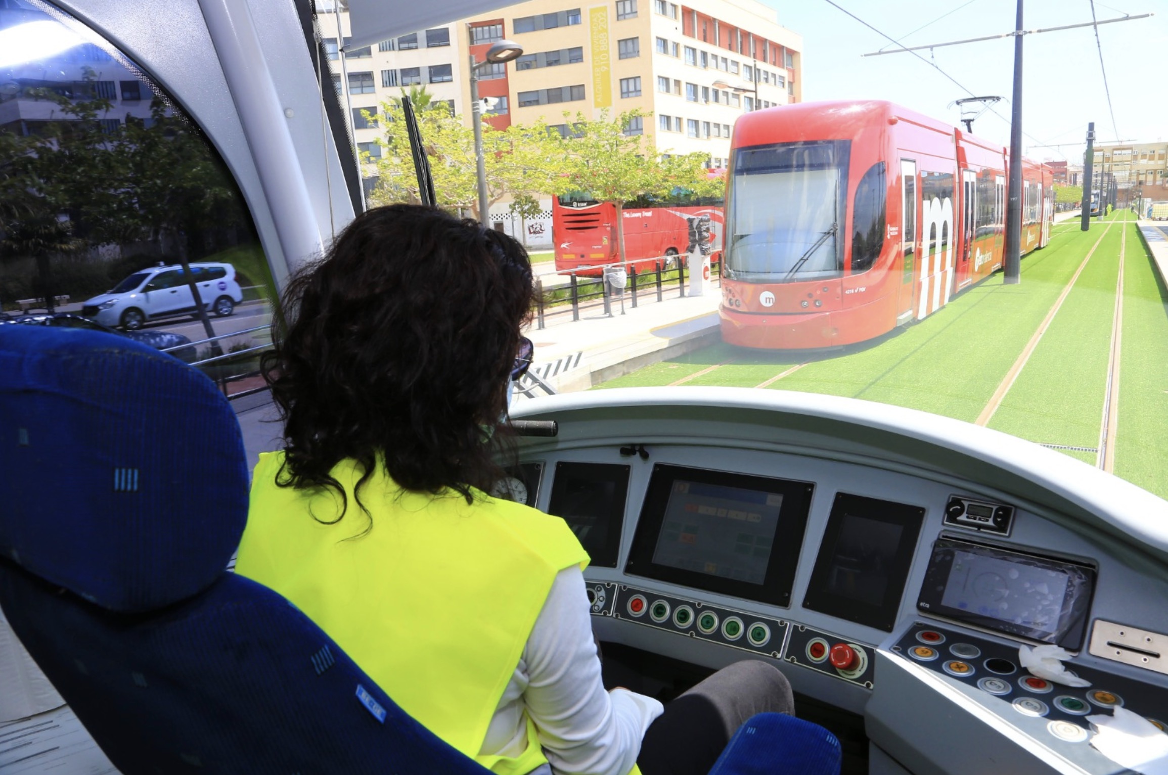 FGV oferta 68 puestos de trabajo para los servicios de conducción y circulación en Metrovalencia y TRAM d’Alacant