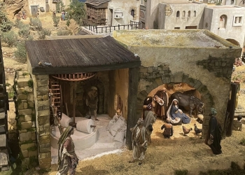 Cerca de 1.500 personas visitan cada día el Belén Monumental instalado en el Salón de Cristal del Ayuntamiento