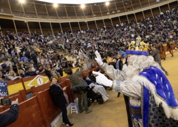 Alicante pone a la venta 1.700 sillas más para la Cabalgata de los Reyes Magos